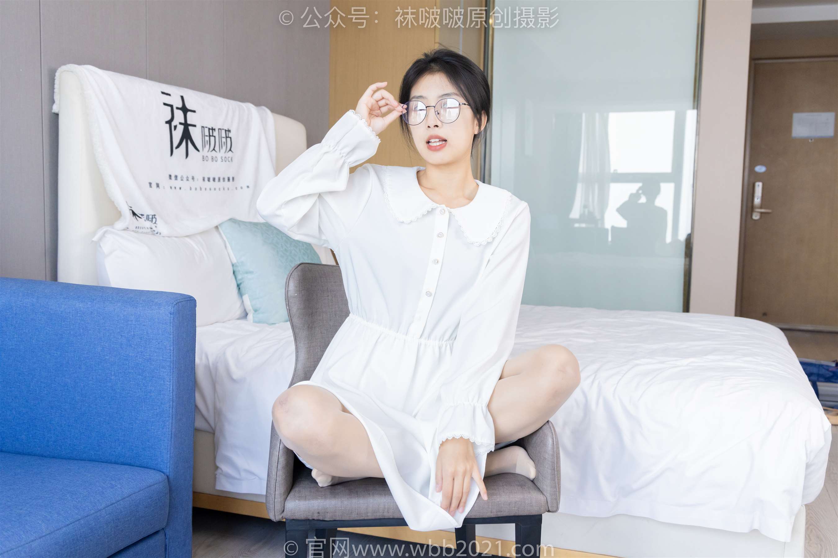 《[袜啵啵] 494期 奶油-帆布鞋、薄肉丝-脚尖加固款、薄肉丝踩小蛋糕剧情 (带视频)【160P+1V/6.98G】》作品图