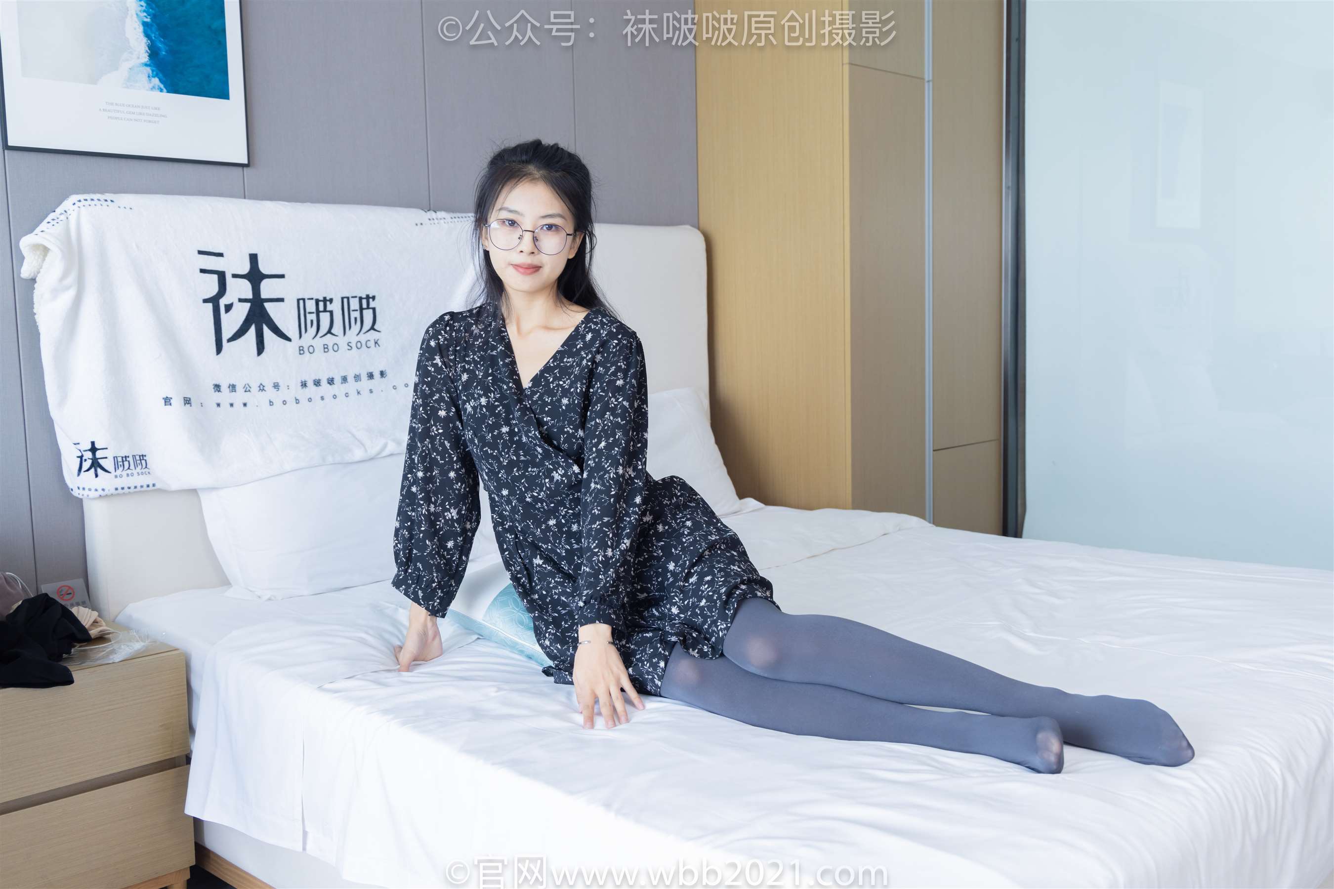 《[袜啵啵] 497期 奶油-低跟鞋、厚肉丝、厚灰丝(带视频)【144P+1V/7.22G】》作品图