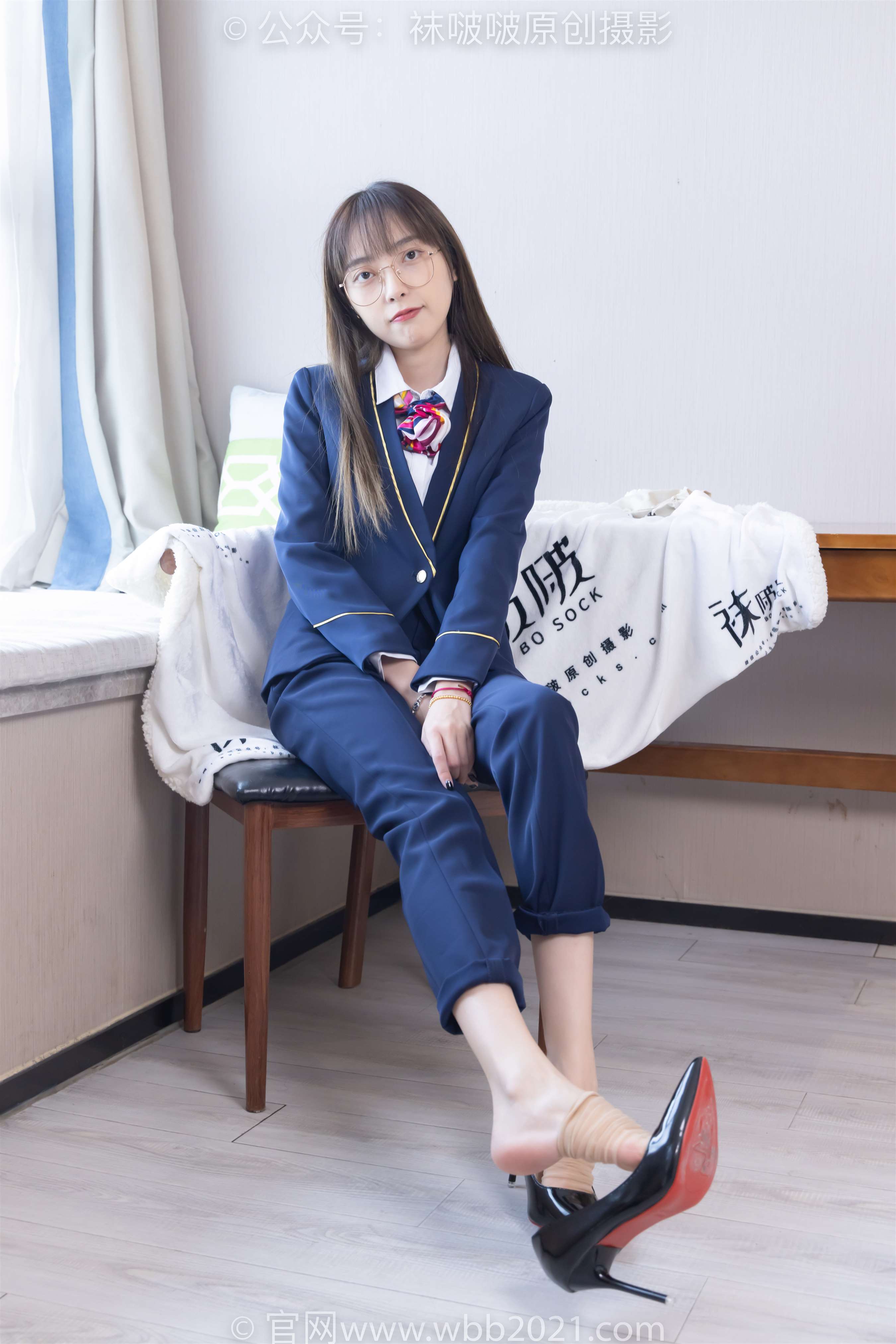 《NO.509 高跟鞋、短肉丝-黑色美甲》作品图