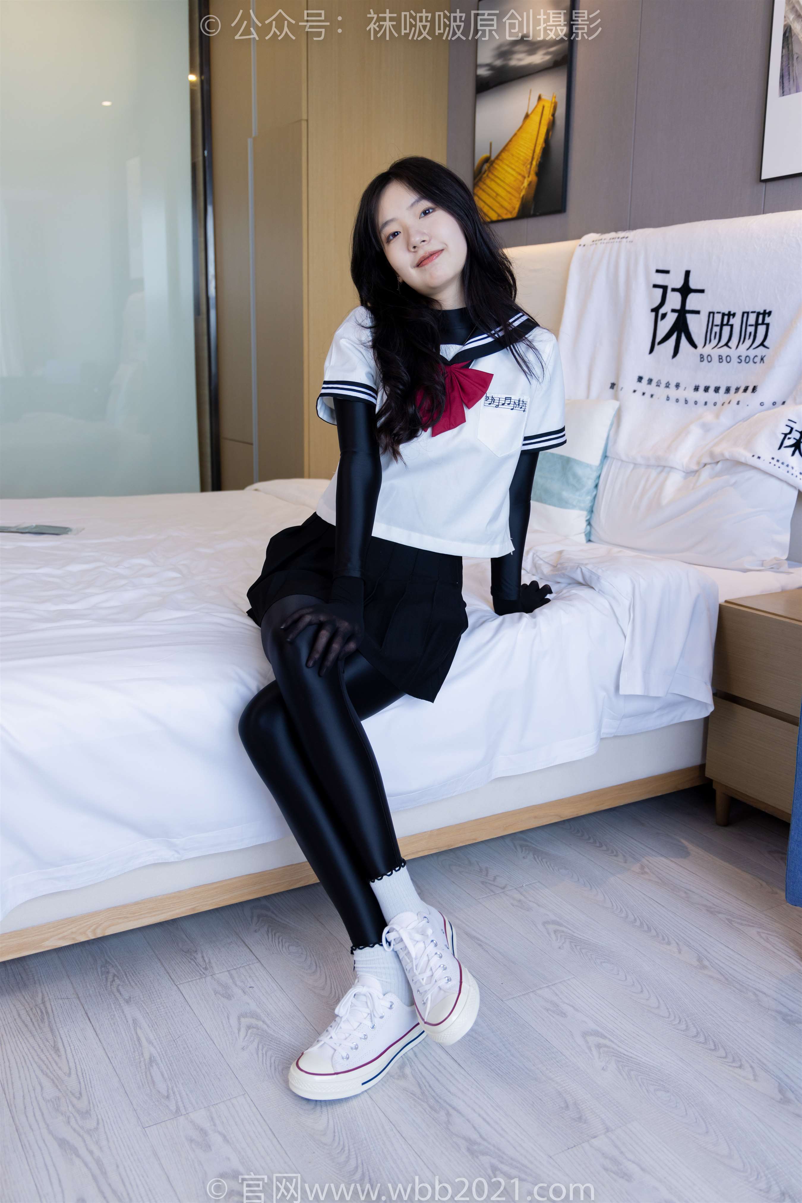 《NO.513 黑丝手套、黑色连体衣和jk制服叠穿》作品图