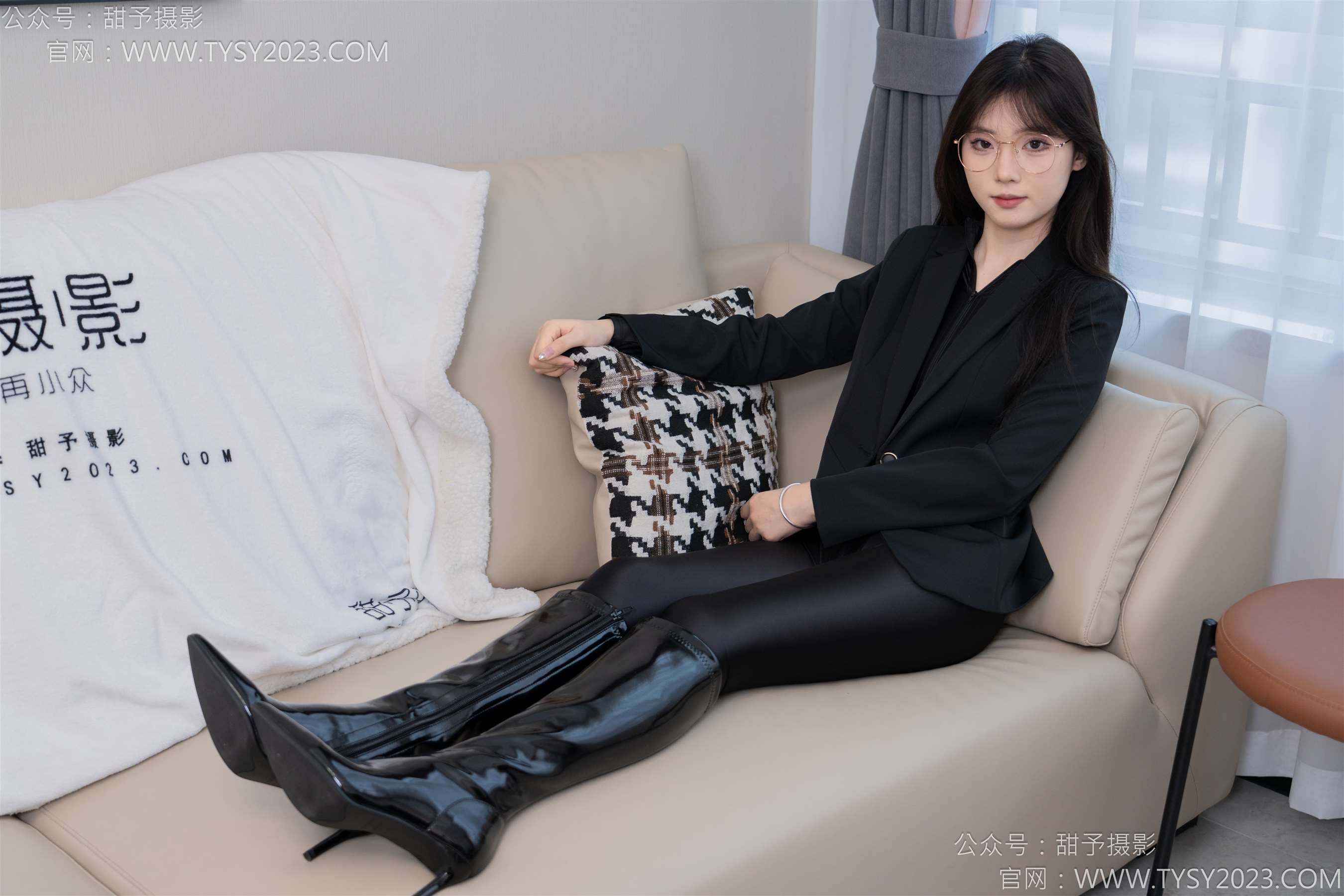 《 NO.119 璇璇-长靴、黑丝》作品图