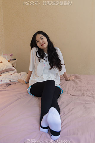 厚黑色踩脚裤袜