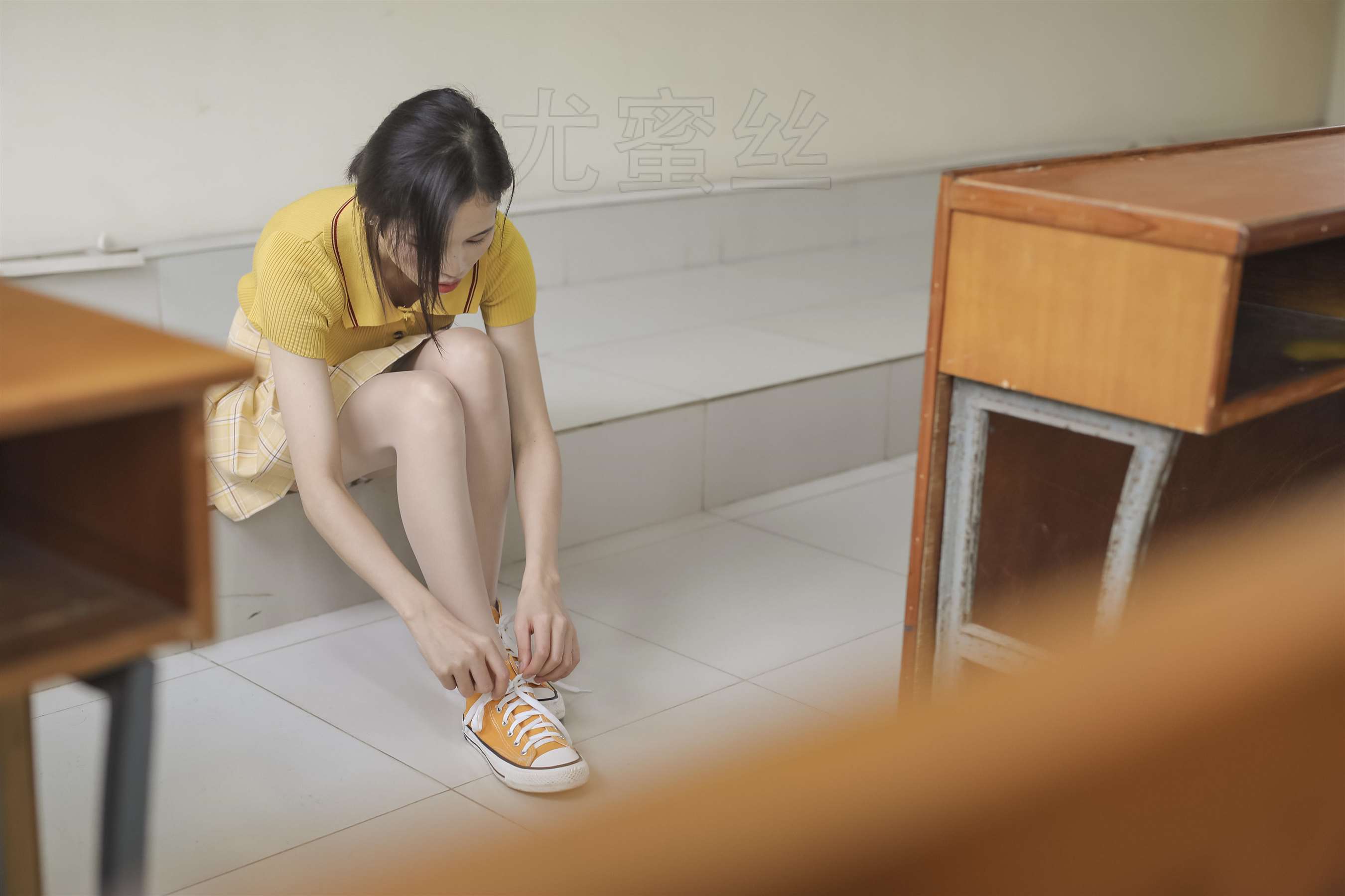 《教室短裙肉丝》作品图